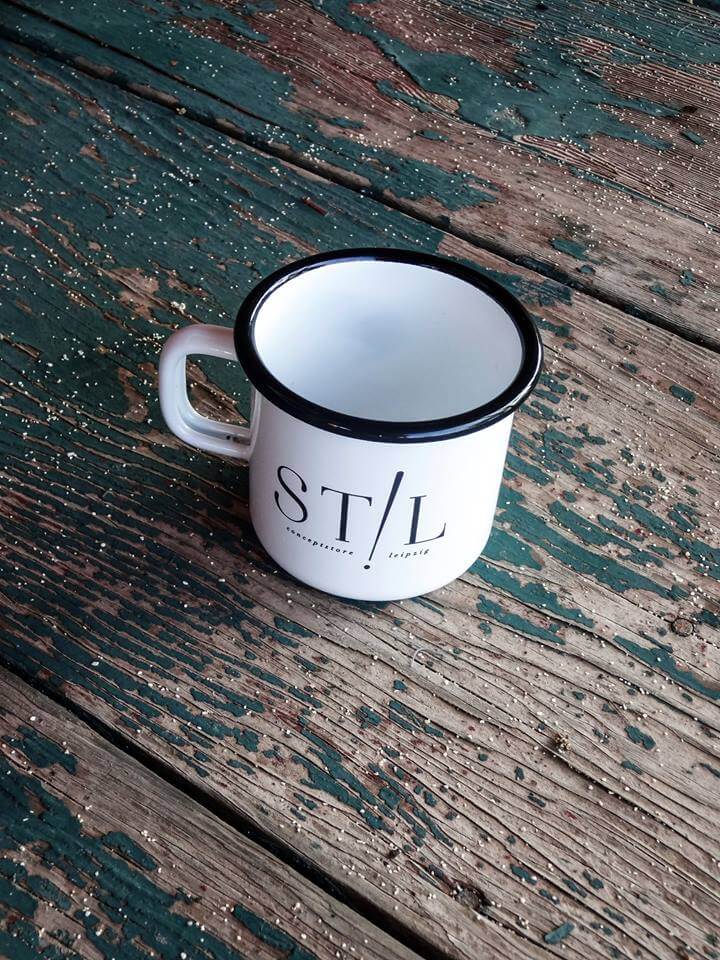 Einzigartige STIL – Emaille-Becher