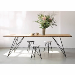 Esstisch Slim Oak – Eiche & Design-Stahlgestell