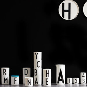 Design Letters – Porzellan-Becher