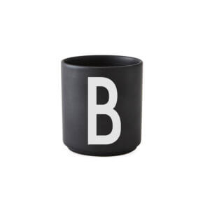 Design Letters – Porzellan-Becher B – Schwarz