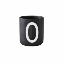 Design Letters Porzellan-Becher O Schwarz