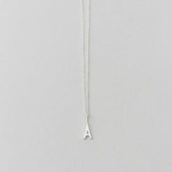 Design Letters Buchstabe A (10 mm) Silber – mit oder ohne Kette