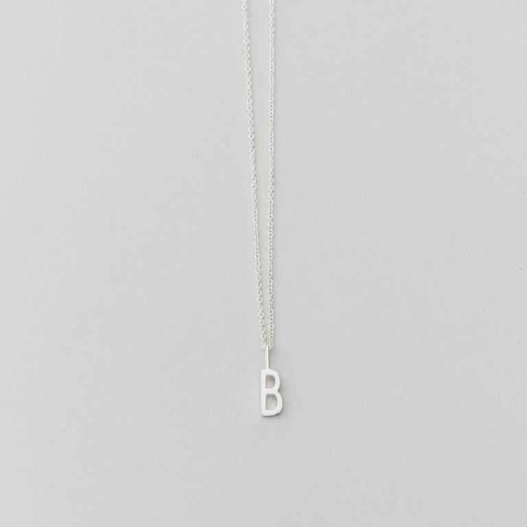 Design Letters Buchstabe B (10 mm) Silber – mit oder ohne Kette