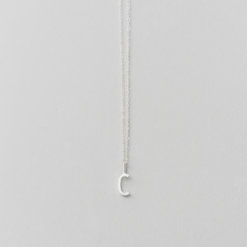 Design Letters Buchstabe C (10 mm) Silber – mit oder ohne Kette