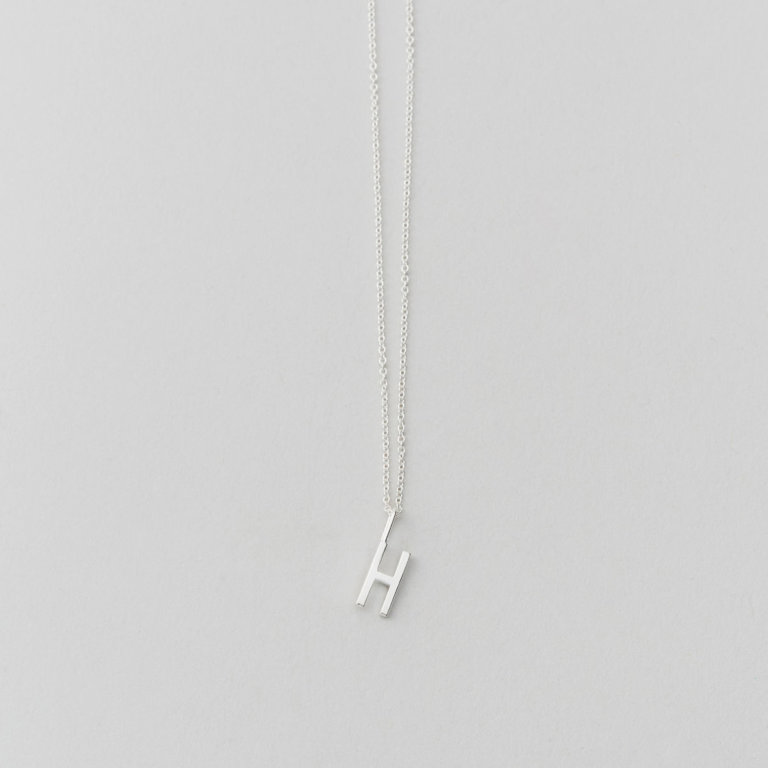 Design Letters Buchstabe H (10 mm) Silber – mit oder ohne Kette