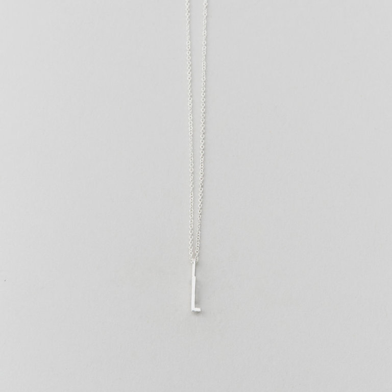 Design Letters Buchstabe L (10 mm) Silber – mit oder ohne Kette