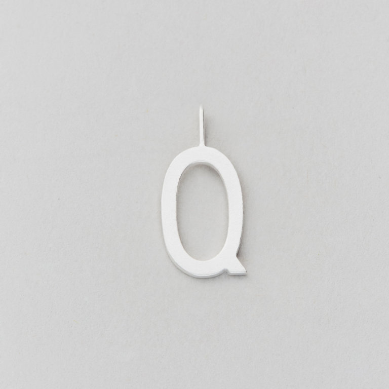 Design Letters Buchstabe Q (16 mm) Silber