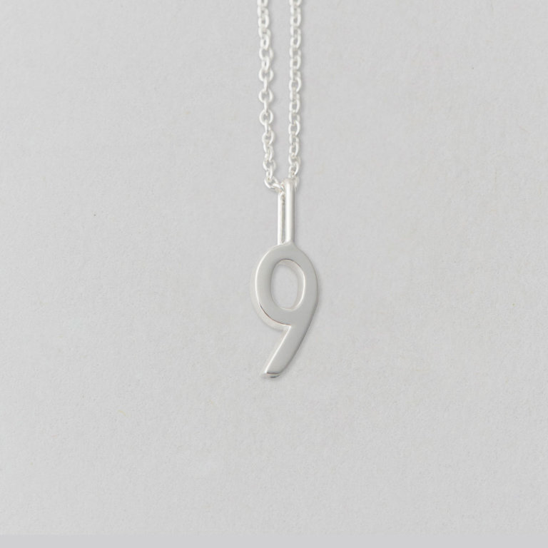 Design Letters Zahl 9 Silber (10mm) – Lucky Numbers mit oder ohne Kette