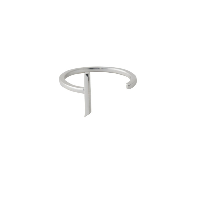 Design Letters Ring Buchstabe J Silber