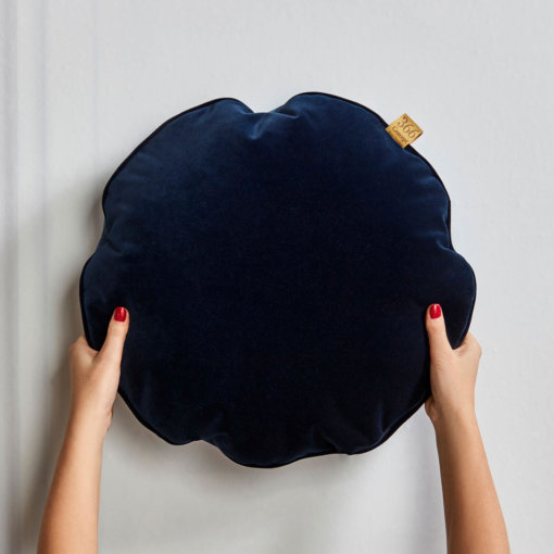 366 Kissen Round Velvet Indigo mit Paspel Mood