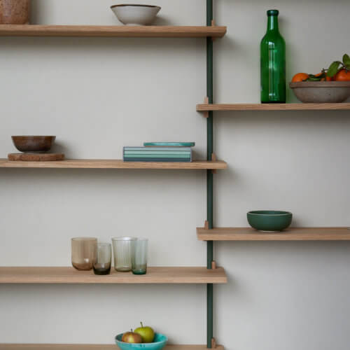 Moebe Wall Shelving System 85.2 dunkle Eiche Brün