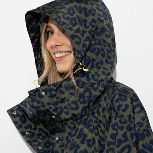 VIVI MARI Raincoat Leo Splashes Navy/Olive - Image 3