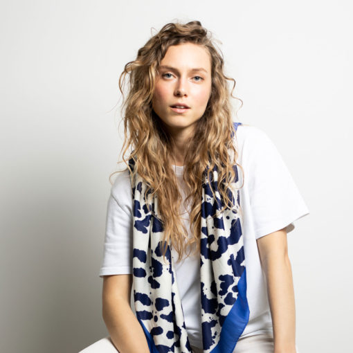 VIVI MARI Schal Leo Navy/White - Image 3