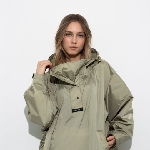 VIVI MARI Raincoat Solid Pale Olive - Image 3