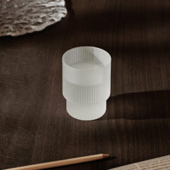 ferm Living Ripple Trinkglas Frosted