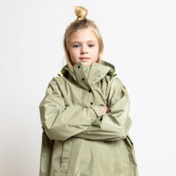 VIVI MARI Kids Raincoat Solid Pale Olive 7-9 Jahre Detail