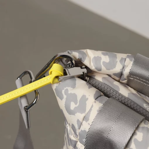 VIVI MARI Padded Tote Bag Leo Splashes Grey/Sand Small