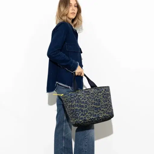 VIVI MARI Padded Tote Bag Leo Splashes Navy/Olive Medium