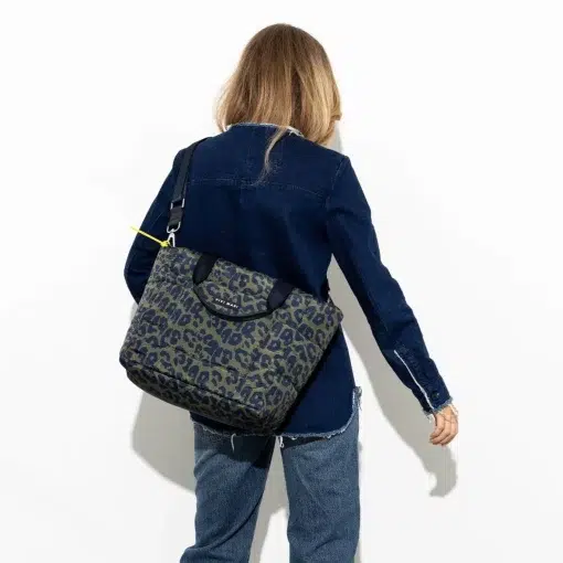 VIVI MARI Padded Tote Bag Leo Splashes Navy/Olive Medium