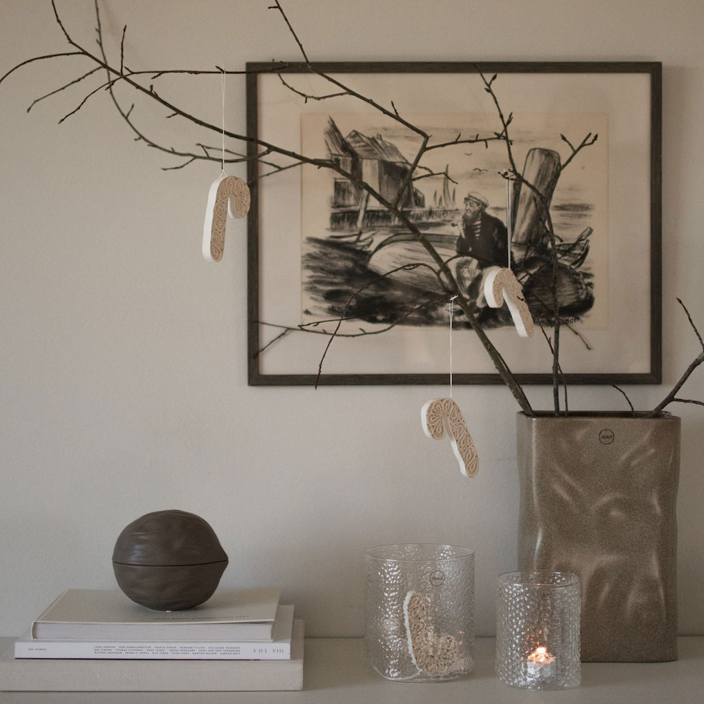 DBKD Papier-Zuckerstange Weiß an Ast