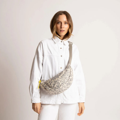 VIVI MARI Padded Hip Bag Leo Splashes Grey/Sand