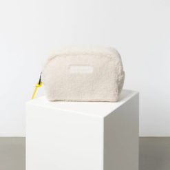 VIVI MARI Teddy Toiletry Bag Sand S