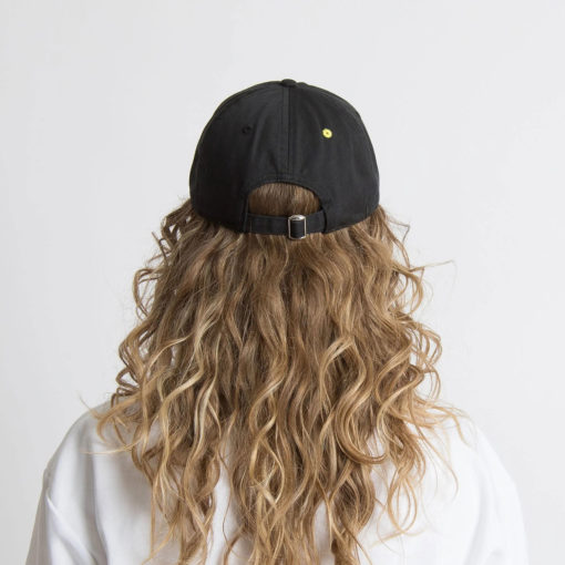 VIVI MARI Cap Solid Black Sand Rückansicht