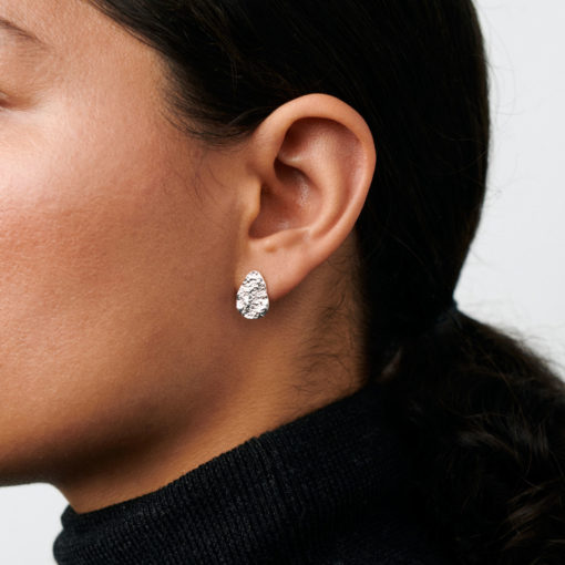 Pernille Corydon Ohrstecker Nature Silber
