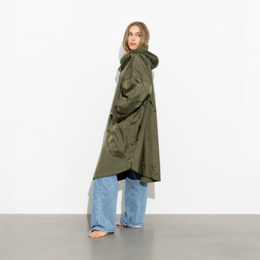VIVI MARI Raincoat Solid Olive seitlich