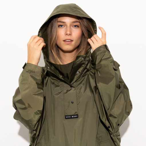 VIVI MARI Raincoat Solid Olive Detail Kapuze