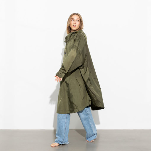 VIVI MARI Raincoat Solid Olive seitlich Detail