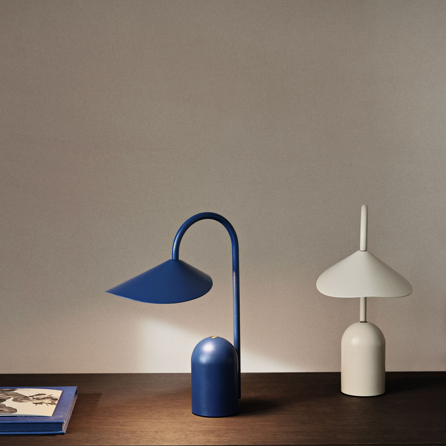 ferm LIVING Lampe Arum Portable