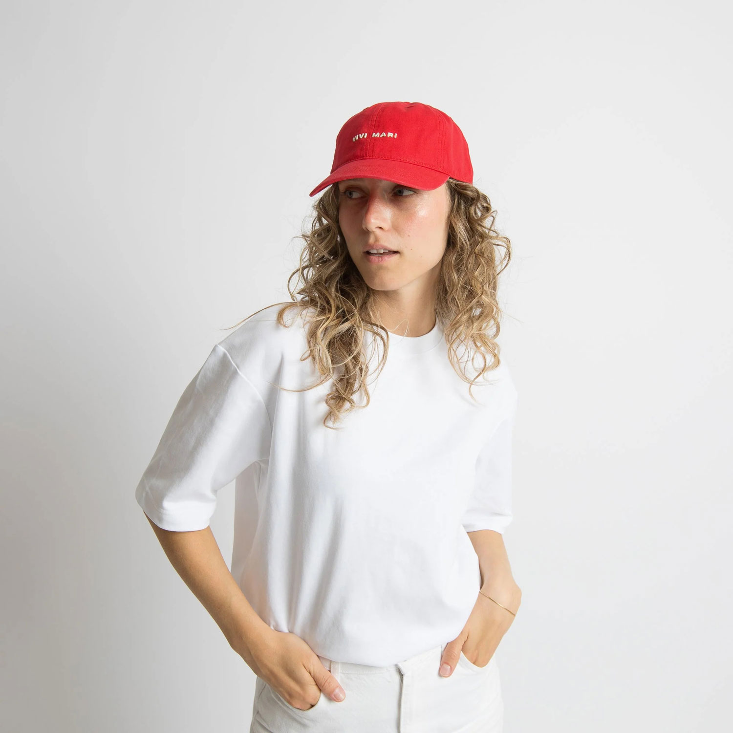 VIVI MARI Cap Solid True Red