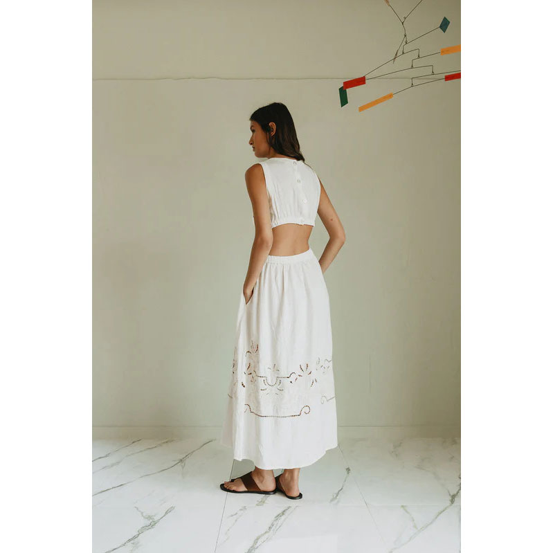 Indi & Cold Kleid mit Stickereidetails Weiß