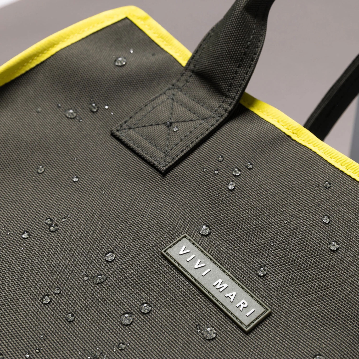 VIVI MARI Carry All Bag - leo splashes navy/olive