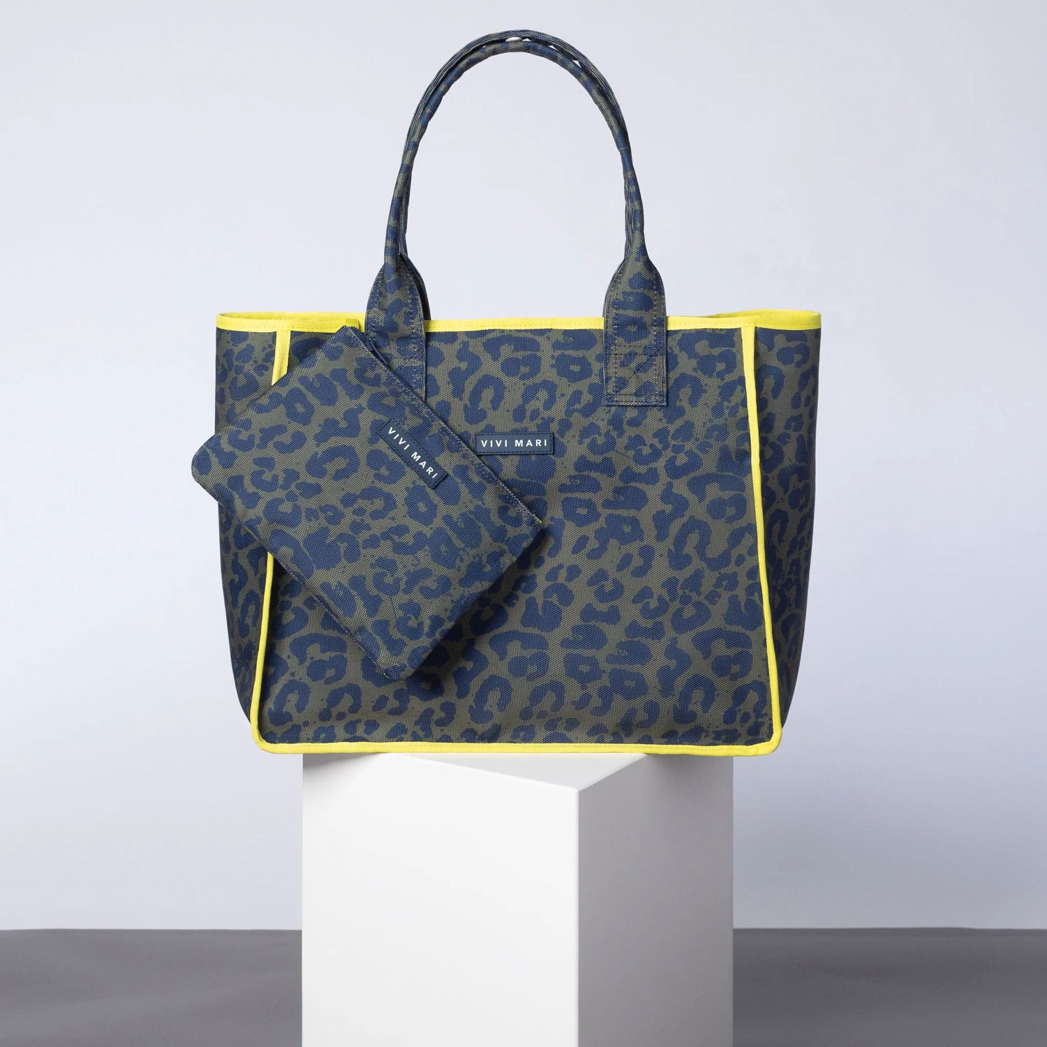 VIVI MARI Carry All Bag - leo splashes navy/olive