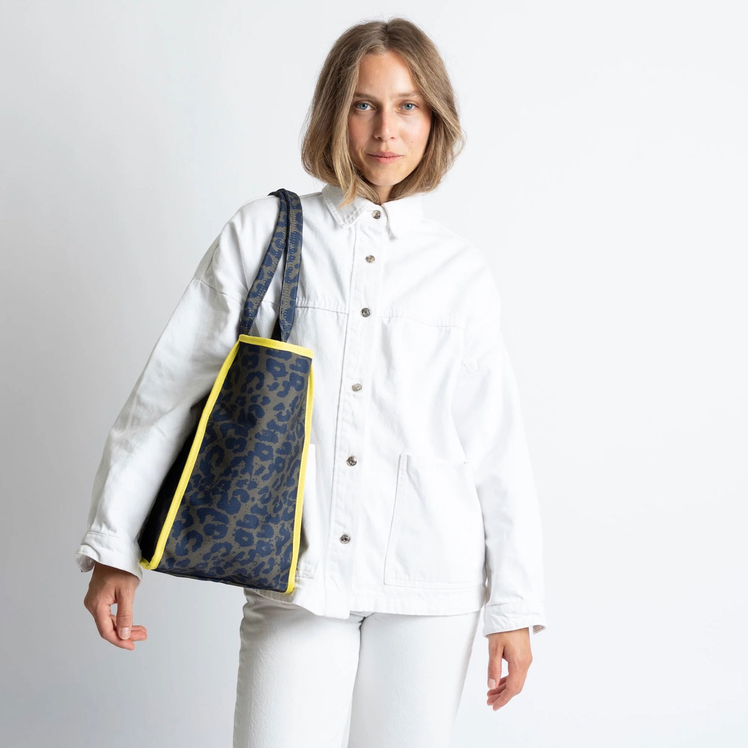 VIVI MARI Carry All Bag - leo splashes navy/olive